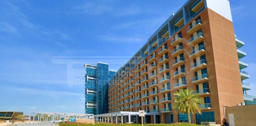 دوبلکس در Al Raha Beach، Abu Dhabi ، امارات متحده عربی 2 خوابه ، 163.7 متر مربع.  شماره 410445