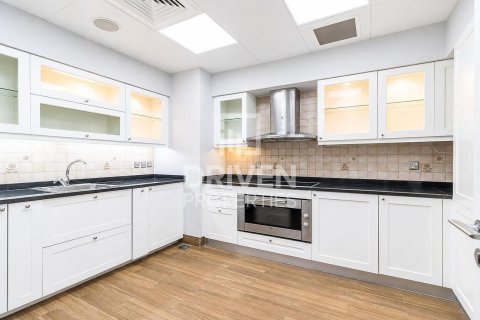 Appartement te huur in Palm Jumeirah, Dubai, VAE 3 slaapkamers, 211.82 vr.m., nr 762606 - foto 3