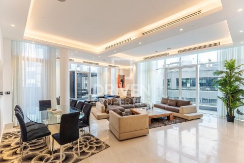 Penthouse në Palm Jumeirah, Dubai, Emiratet e Bashkuara Arabe 4 dhoma gjumi, 497.4 m2. № 762607 - Foto 2