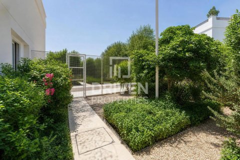 Vila u The Villa, Dubai, UAE 4 spavaćih soba, 1357.5 m2 Br. 762605 - fotografija 30