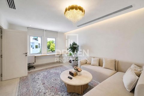 Vila u The Villa, Dubai, UAE 4 spavaćih soba, 1357.5 m2 Br. 762605 - fotografija 17