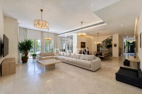 Vila u The Villa, Dubai, UAE 4 spavaćih soba, 1357.5 m2 Br. 762605 - fotografija 7