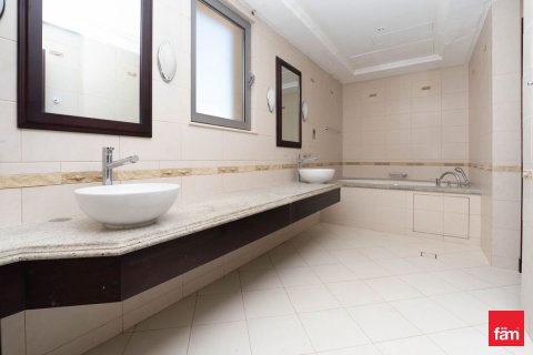 Vila u Jebel Ali, Dubai, UAE 5 spavaćih soba, 664.5 m2 Br. 716064 - fotografija 16