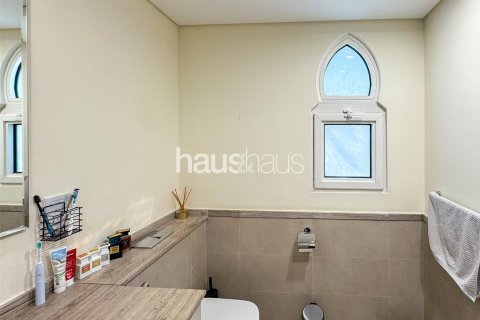 Townhouse in Dubai Sports City, UAE 4 bedrooms, 247 sq.m. № 627095 - photo 13