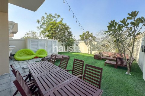 Townhouse in Dubai Sports City, UAE 4 bedrooms, 247 sq.m. № 627095 - photo 3