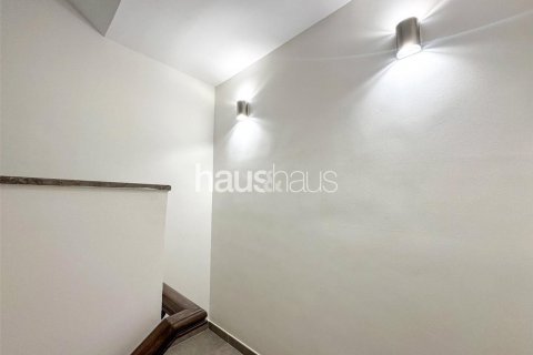 Townhouse in Dubai Sports City, UAE 4 bedrooms, 247 sq.m. № 627095 - photo 10