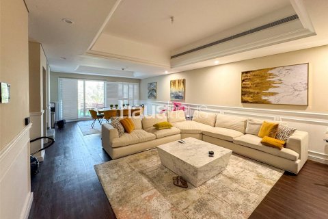 Townhouse in Dubai Sports City, UAE 4 bedrooms, 247 sq.m. № 627095 - photo 2