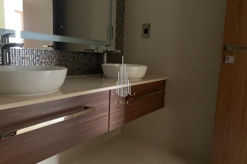 Villa till försäljning i Yas Island, Abu Dhabi, UAE 5 sovrum, 734.3 kvm Nr. 547197 - fotografi 12