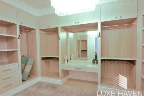 Villa zur Miete in Emirates Hills, Dubai, VAE 8 Schlafzimmer, 2683.69 m2 Nr. 338576 - Foto 20