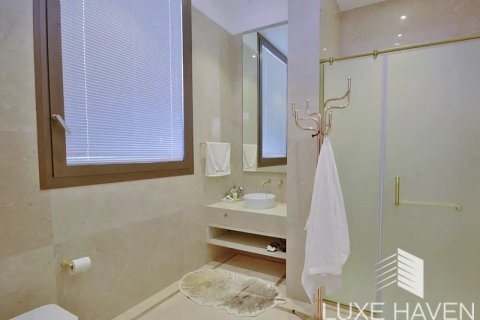 Villa zur Miete in Emirates Hills, Dubai, VAE 8 Schlafzimmer, 2683.69 m2 Nr. 338576 - Foto 23