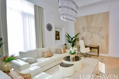 Villa zur Miete in Emirates Hills, Dubai, VAE 8 Schlafzimmer, 2683.69 m2 Nr. 338576 - Foto 12
