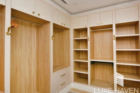 Villa zur Miete in Emirates Hills, Dubai, VAE 8 Schlafzimmer, 2683.69 m2 Nr. 338576 - Foto 26