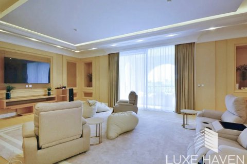 Villa zur Miete in Emirates Hills, Dubai, VAE 8 Schlafzimmer, 2683.69 m2 Nr. 338576 - Foto 14