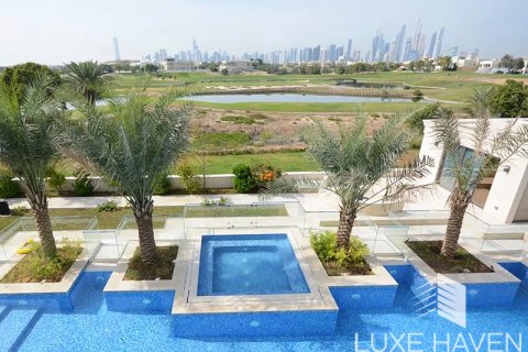Villa zur Miete in Emirates Hills, Dubai, VAE 8 Schlafzimmer, 2683.69 m2 Nr. 338576 - Foto 2