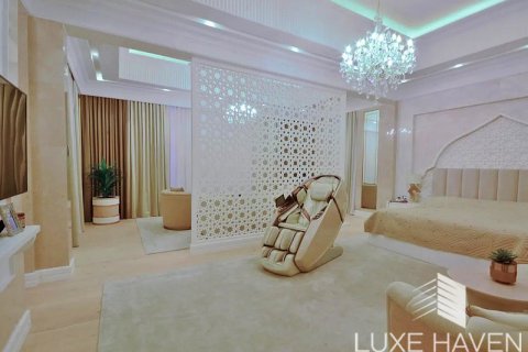 Villa zur Miete in Emirates Hills, Dubai, VAE 8 Schlafzimmer, 2683.69 m2 Nr. 338576 - Foto 18