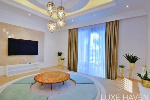 Villa zur Miete in Emirates Hills, Dubai, VAE 8 Schlafzimmer, 2683.69 m2 Nr. 338576 - Foto 13