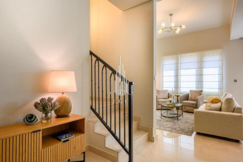 Villa en venta en Khalifa City, Abu Dhabi, EAU 4 dormitorios, 316 m2 № 545089 - foto 11