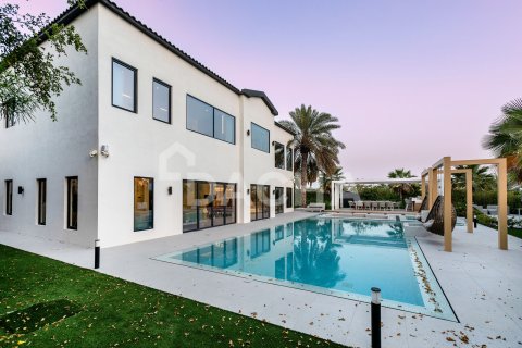 Villa til salgs i Jumeirah Islands, Dubai, Emiratene 5 soverom, 604 kvm Nr. 763123 - Foto 2