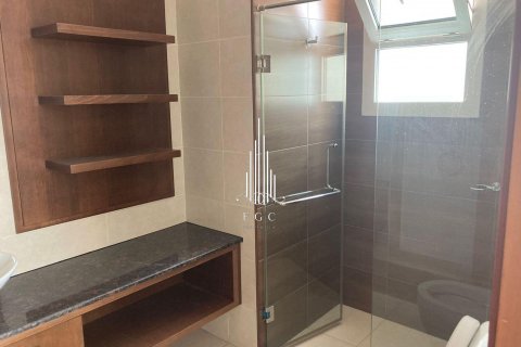 Villa itt: Khalifa City, Abu Dhabi, EAE, 7 hálószoba, 519 m², azonosító: 533089 - fénykép 11