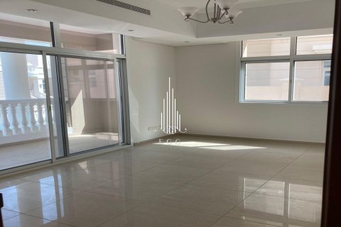 Villa itt: Khalifa City, Abu Dhabi, EAE, 7 hálószoba, 519 m², azonosító: 533089 - fénykép 6
