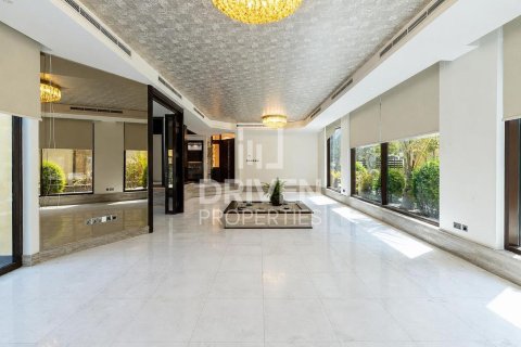 Jumeirah Park, Dubai, UAE의 판매용 빌라 침실 5개, 932.28제곱미터 번호 767352 - 사진 11