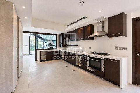 Jumeirah Park, Dubai, UAE의 판매용 빌라 침실 5개, 932.28제곱미터 번호 767352 - 사진 23