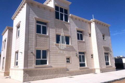 Willa w Mohamed Bin Zayed City, Abu Dhabi, ZEA 8 sypialnie, 696.8 mkw. nr 482241