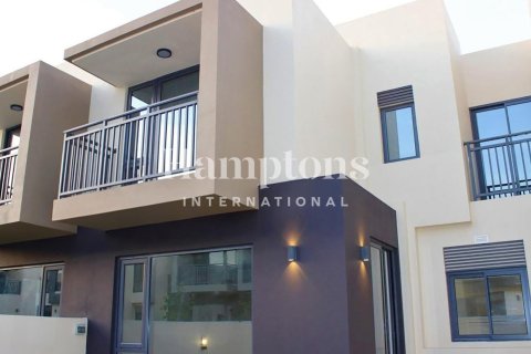 Casa urbana para arrendamento em Dubai Hills Estate, Dubai, EAU 3 quartos, 193.98146400 m2 № 710486 - foto 4