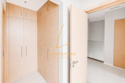 Apartament de închiriat în Business Bay, Dubai, EAU 2 dormitoare, 173 mp.  №740668 - poză 13