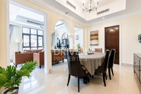 Apartament në Downtown Dubai (Downtown Burj Dubai), Emiratet e Bashkuara Arabe 2 dhoma gjumi, 143.81 m2. № 762583 - Foto 14