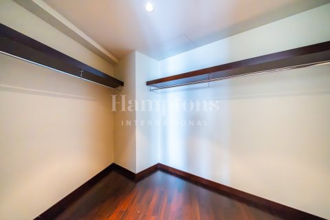 Apartmen di Burj Khalifa, Dubai, UAE 2 bilik tidur, 152.26801700 meter persegi № 720771 - foto 20