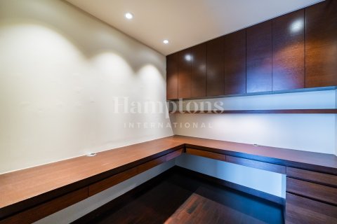 Apartmen di Burj Khalifa, Dubai, UAE 2 bilik tidur, 152.26801700 meter persegi № 720771 - foto 19