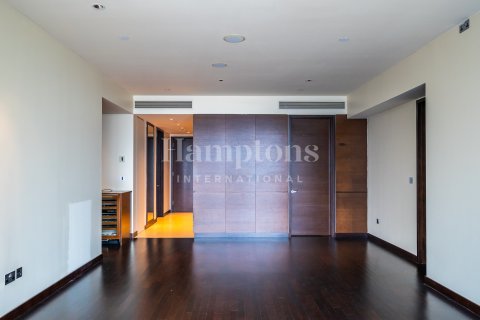 Apartmen di Burj Khalifa, Dubai, UAE 2 bilik tidur, 152.26801700 meter persegi № 720771 - foto 23