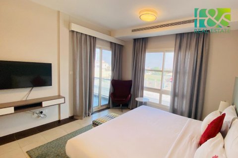 Vilë në Al Jazirah Al Hamra, Ras Al Khaimah, Emiratet e Bashkuara Arabe 3 dhoma gjumi, 260.1 m2. № 497445 - Foto 16