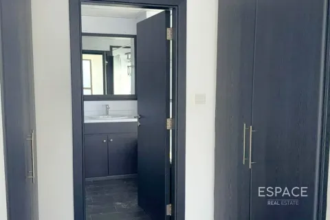 Apartment til leje i Jumeirah Beach Residence, Dubai, UAE 2 soveværelser, 123 kvm № 738345 - foto 11