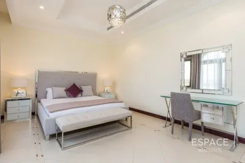 Vila u Palm Jumeirah, Dubai, UAE 4 spavaćih soba, 622 m2 Br. 649652 - fotografija 7
