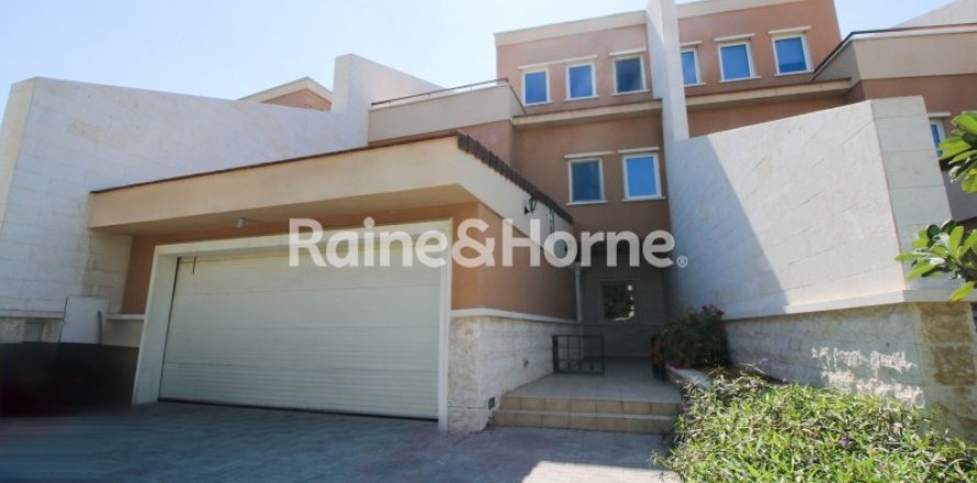 Kuća u nizu u gradu Motor City, Dubai, UAE 4 spavaće sobe, 373.5 m2 Br. 578767