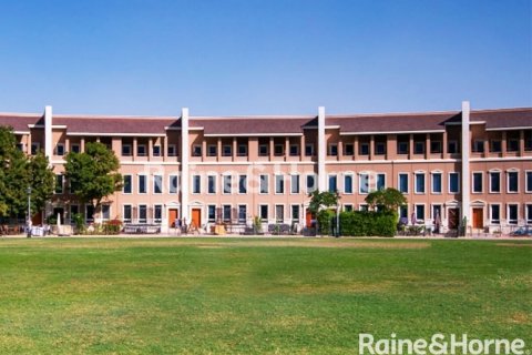 Kuća u nizu u gradu Motor City, Dubai, UAE 4 spavaće sobe, 373.5 m2 Br. 578767 - Slika 2
