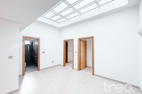 Villa in Jumeirah Park, Dubai, UAE 4 bedrooms, 386.2 sq.m. № 741137 - photo 8