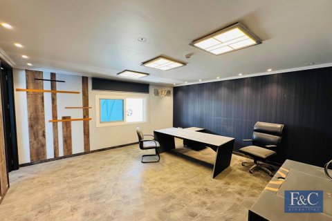 Skladište u gradu Al Quoz, Dubai, UAE 557 m2 Br. 704698