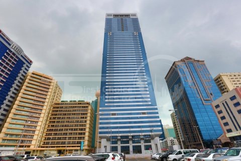 Apartamento em Electra Street, Abu Dhabi, EAU 3 quartos, 199.7 m2 № 410664