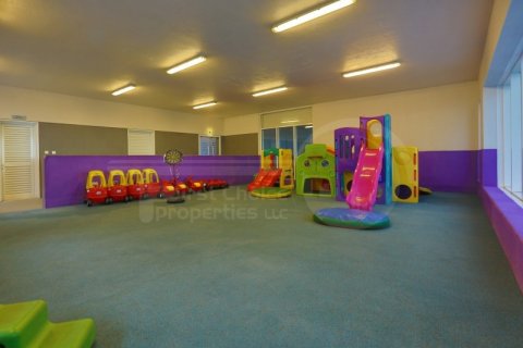 Apartman u Electra Street, Abu Dhabi, UAE 3 spavaćih soba, 199.7 m2 Br. 410664 - fotografija 14