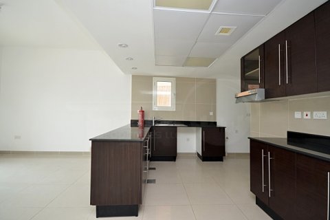 Villa itt: Abu Dhabi, EAE, 4 hálószoba, 265.5 m², azonosító: 410663 - fénykép 5
