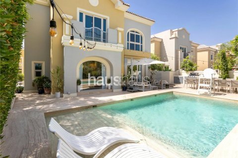 Villa te koop in Dubai Sports City, Dubai, VAE 5 slaapkamers, 446 vr.m., nr 626182 - foto 2