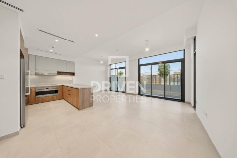 Adosado en Mudon, Dubai, EAU 4 dormitorios, 248.33 m² № 768470