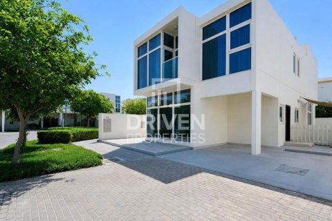 Villa zur Miete in Dubai, VAE 6 Schlafzimmer, 322 m2 Nr. 768472 - Foto 23