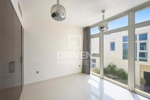 Villa zur Miete in Dubai, VAE 6 Schlafzimmer, 322 m2 Nr. 768472 - Foto 8