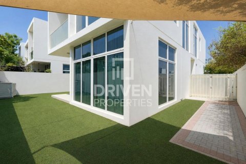 Villa zur Miete in Dubai, VAE 6 Schlafzimmer, 322 m2 Nr. 768472 - Foto 30