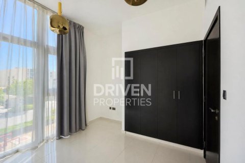 Villa zur Miete in Dubai, VAE 6 Schlafzimmer, 322 m2 Nr. 768472 - Foto 12