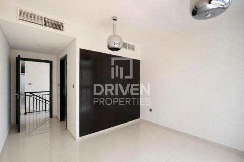 Villa zur Miete in Dubai, VAE 6 Schlafzimmer, 322 m2 Nr. 768472 - Foto 7